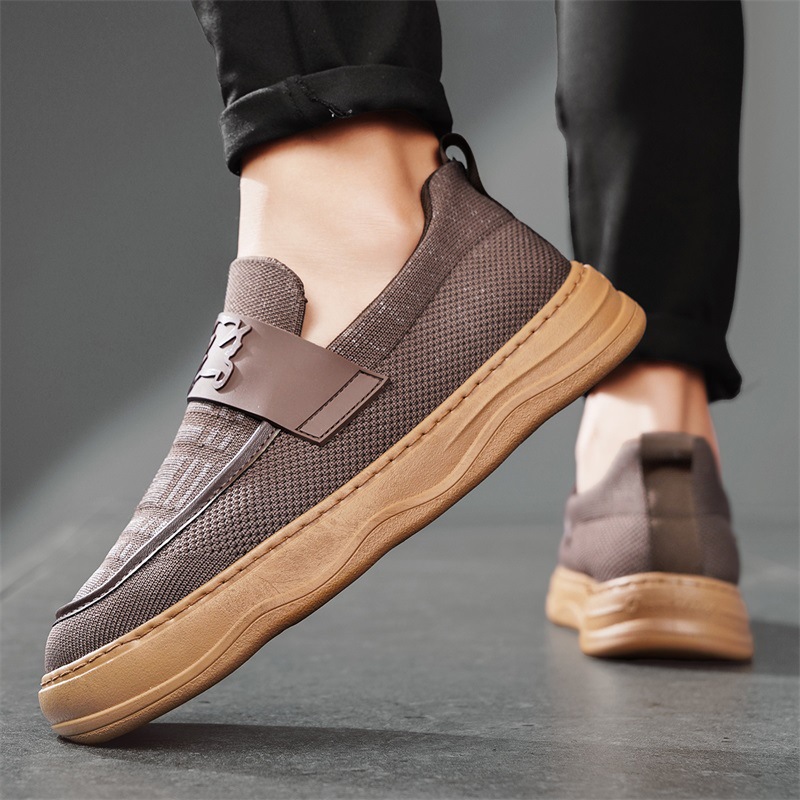 Zapatos casuales de negocios de nuevo estilo de verano, malla, transpirable y cómodo, suela gruesa, zapatos perezosos de conducción para hombres al aire libre