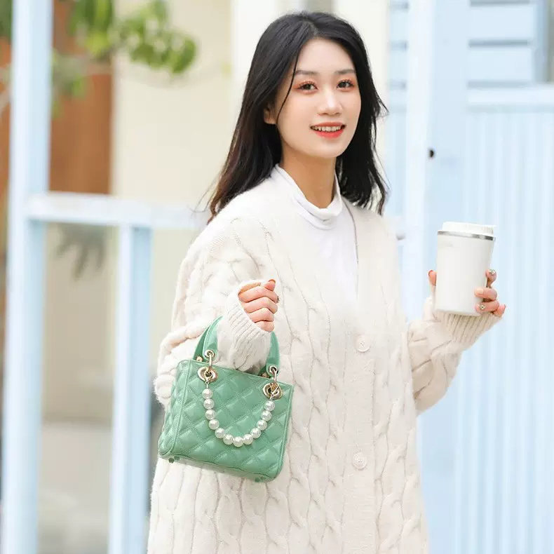 博昊 PVC珍珠芭比果冻包时尚百搭晚宴包耐脏易洗夏季女斜跨包定制