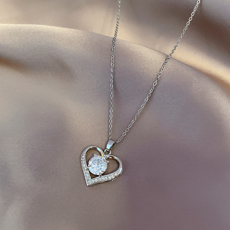 Fashion Heart-shaped Pendant Cross Chaintitanium Steel Necklace Valentine's Day display picture 1