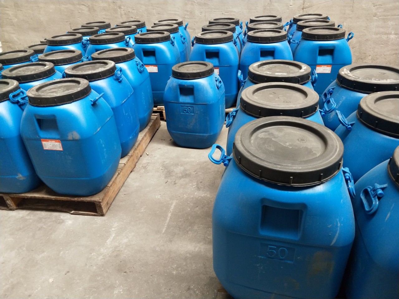 白乳胶，木工胶，水粘木头学生手工DIY学校美术粘纸箱，环保水性