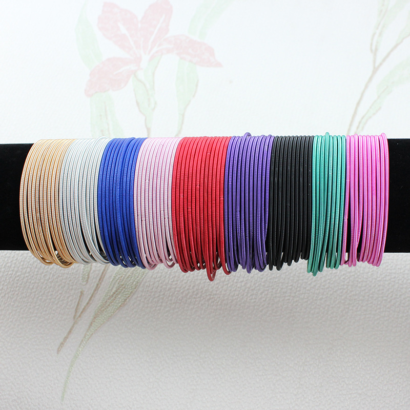 Simple Style Solid Color Carbon Steel Plating Wristband display picture 1