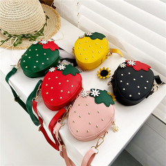 New 2020 Spring Korean Style Children's Crossbody Bag for Girls, Fashion Little Girls Cute Strawberry Accessory Bag Trendy