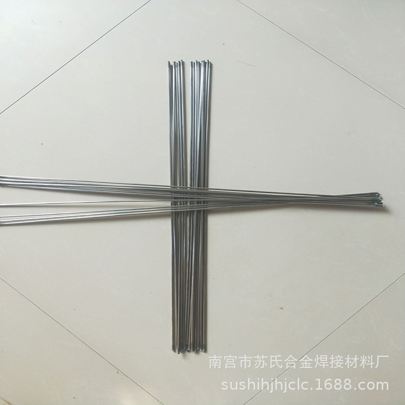 采用氧-乙炔焰堆焊,具有较高的耐磨性的铸造碳化钨气焊条