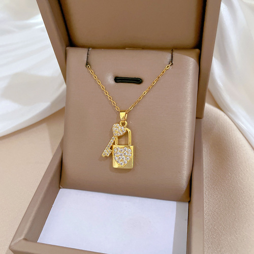 [Titanium Steel] Key Heart Lock Luxury Elegant Glittering Full Diamond Necklace Women's Versatile Clavicle Chain Titanium Steel Chain