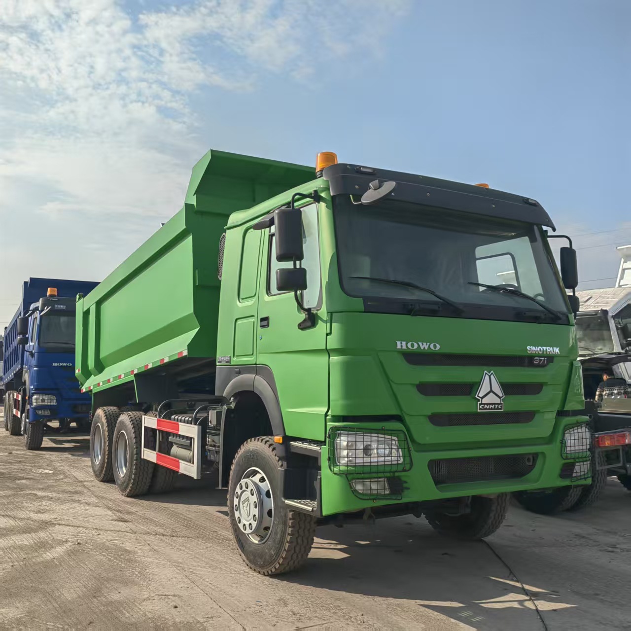 Special 375/371 Horsepower Rear Eight-Wheel Slag Transport Truck 6*4Howo Dump Truck for Sand and Gravel