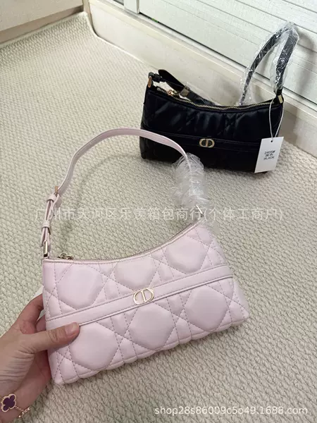 D brand's new Miss Caro CD model underarm shoulder bag, underarm dumpling bag, crossbody bag, genuine sheepskin leather bag