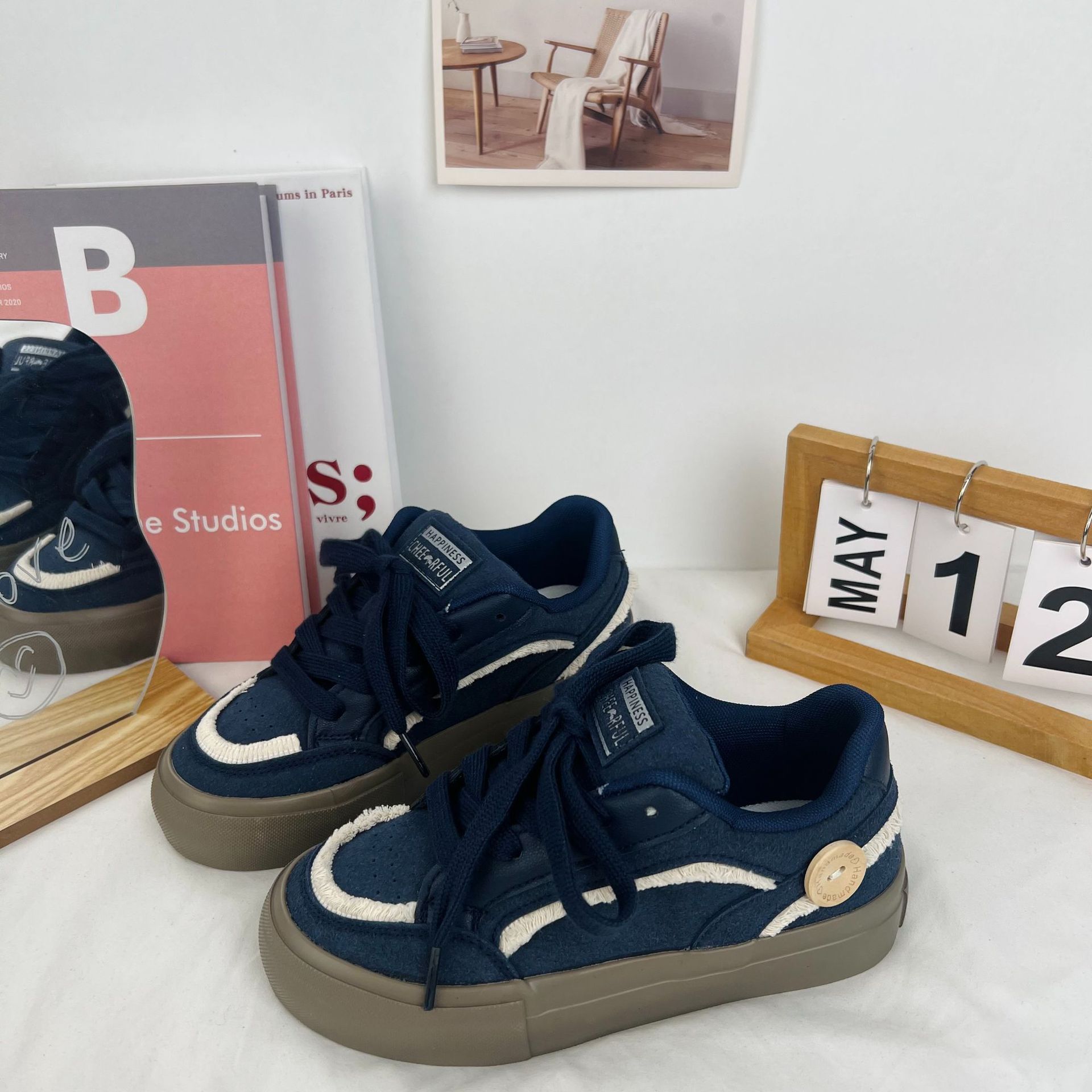 Zapatos de lona de borla versátil estilo coreano para mujeres 2024 primavera nuevo estudiante plano de moda estilo universitario japonés zapatos blancos para mujeres