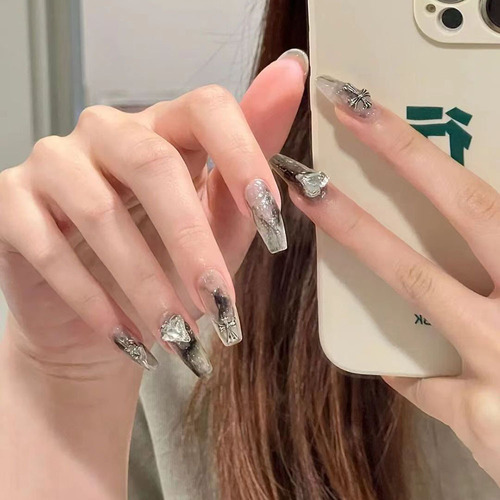 High-end silver crocodile heart sparkling love sticker nail art complete nail polish wearing nail piece European and American style