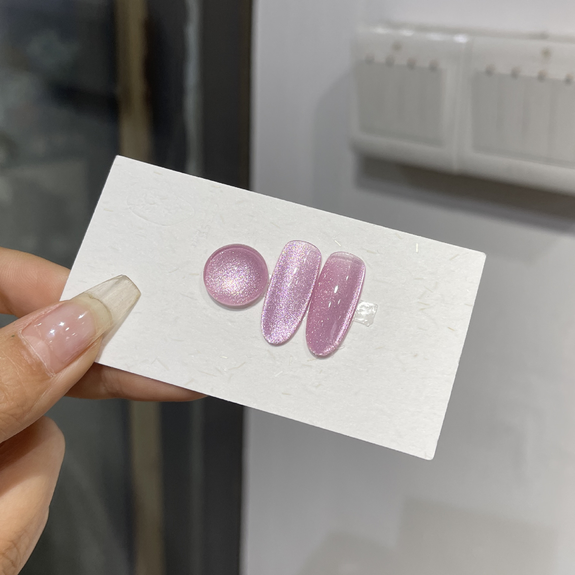 Venta caliente transfronteriza pegamento para ojos de gato rojo hielo arte de uñas celebridades de Internet caliente tienda de uñas de uso común pegamento de esmalte de uñas de ojo de gato de cristal popular