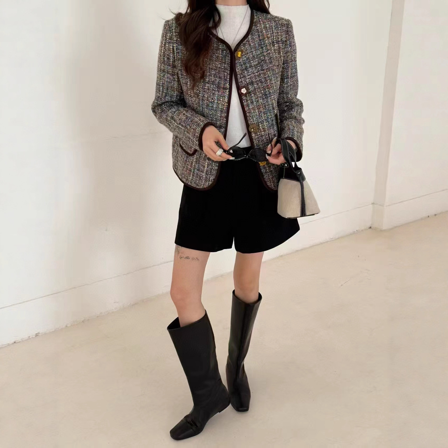 Goose down 2025 Autumn New Elegant Elegant Korean Style Flower Button Small Fragrant Wool Tweed Short Jacket 6003