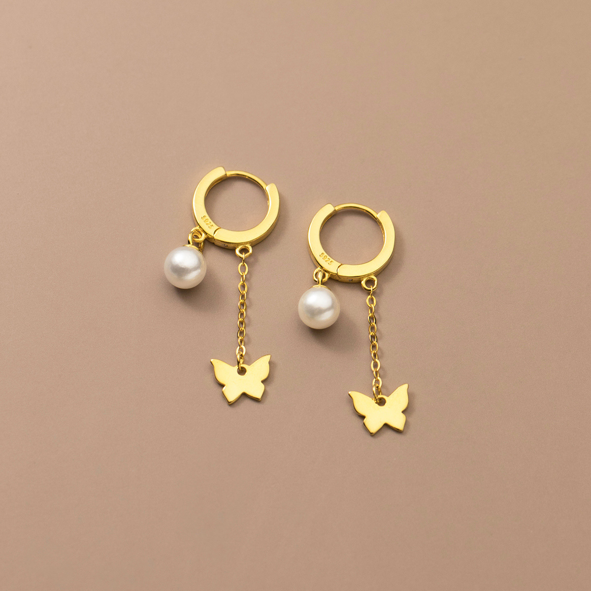 Eloch s925 plata perla sintética mariposa brillante pendientes de bordilla coreana adornos de orejas dulces M01909