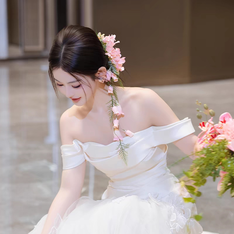 フォレストスタイルの手作りロマンチックなピンクの花嫁模擬花ヘアアクセサリー超妖精甘いウェディングドレスアクセサリー年齢を減らす帽子|undefined