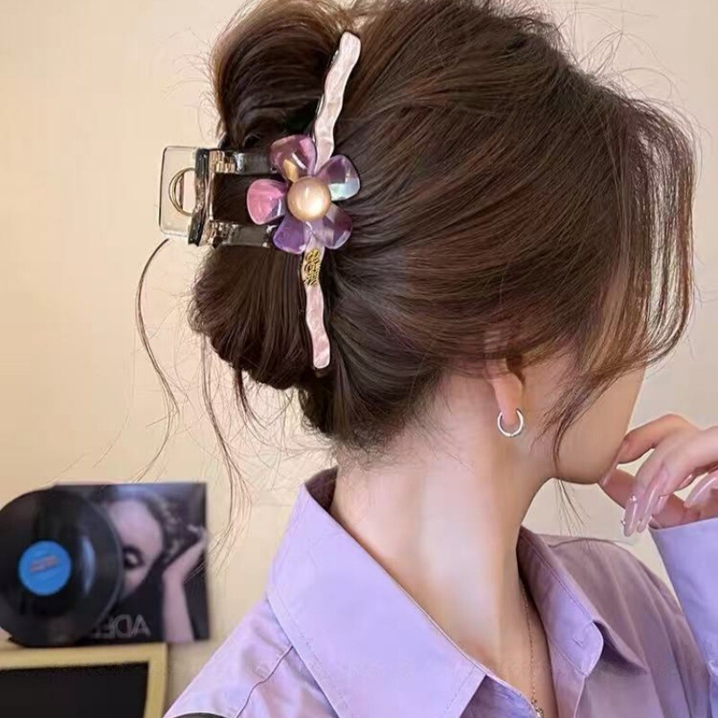 Gentle and Colorful Flower-Shaped Claw Clip for Women, 2026 New Large Hair Clip, Stunning and High-End Hair Accessory Gentle and Colorful Flower-Shaped Claw Clip for Women, 2026 New Large Hair Clip, Stunning and High-End Hair Accessory