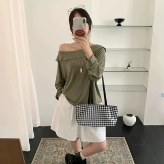 温柔婉约一字肩翻领长袖上衣春秋季宽松显瘦简约休闲纯色打底衫