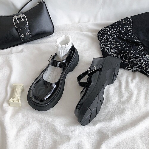 Thick-soled leather shoes for schoolgirls, versatile British-style retro shoes with skirts, flat-soled Mary Jane pig kidneys