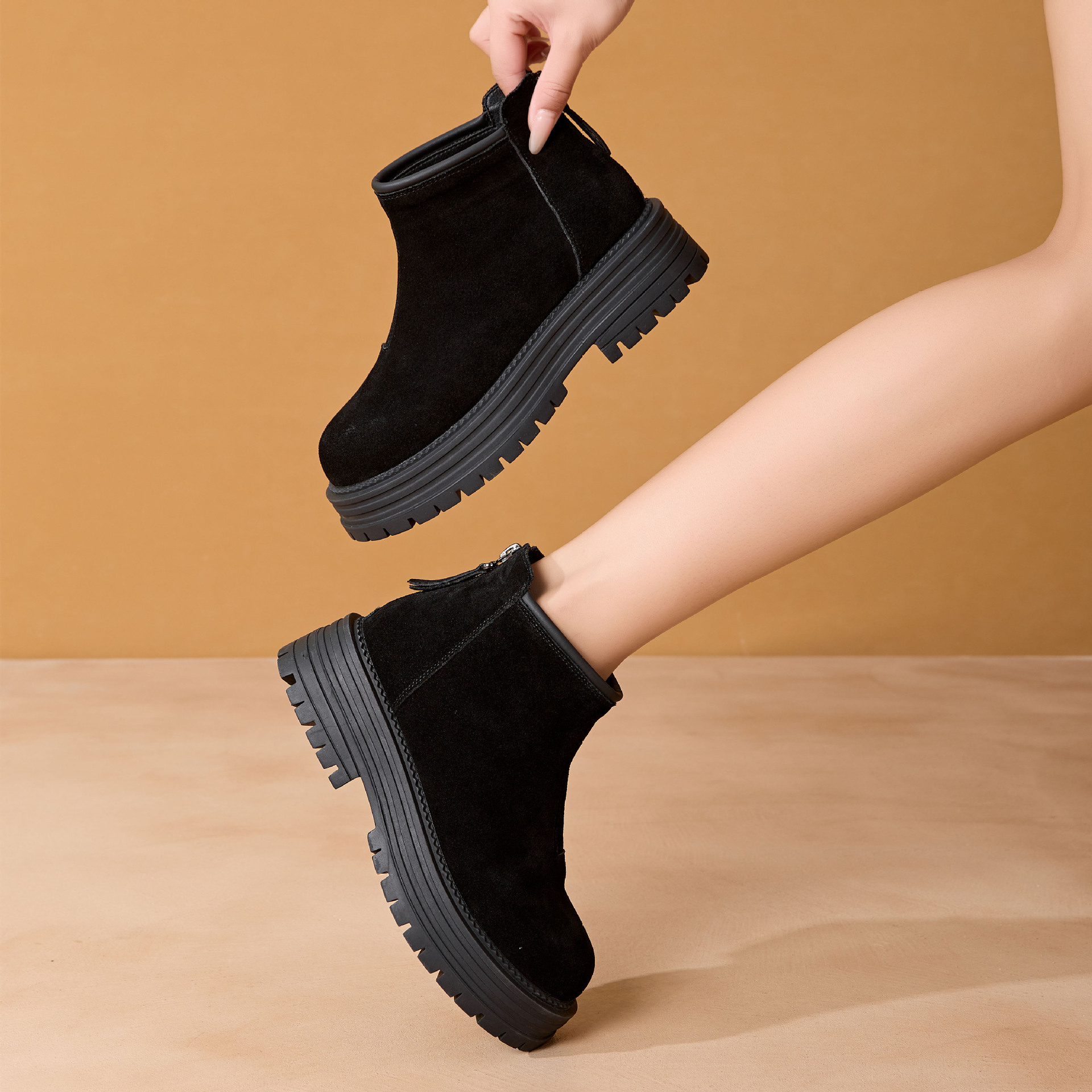 Women's Retro Suede Boots With Warm Fleece Lining And Thick Sole_voghion.com