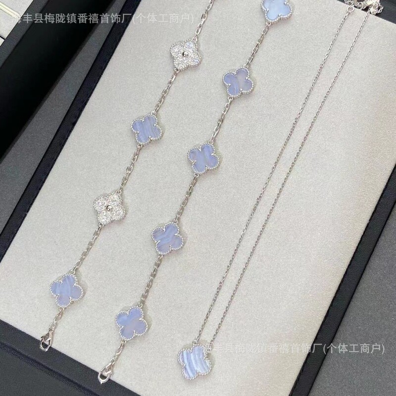 High-End New Clover Flower Bracelet for Women, Sweet and Versatile, Natural Purple Chalcedony Agate Style, Thick 18K Plated, Manufacturer High-End New Clover Flower Bracelet for Women, Sweet and Versatile, Natural Purple Chalcedony Agate Style, Thick 18K Plated, Manufacturer