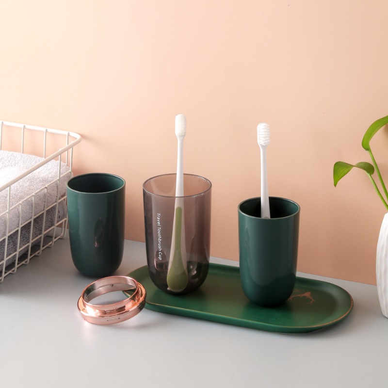 Luz de lujo cepillo de dientes taza caja de almacenamiento portátil de viaje taza de lavado traje combinación galvanoplastia viajes enjuague bucal taza al por mayor