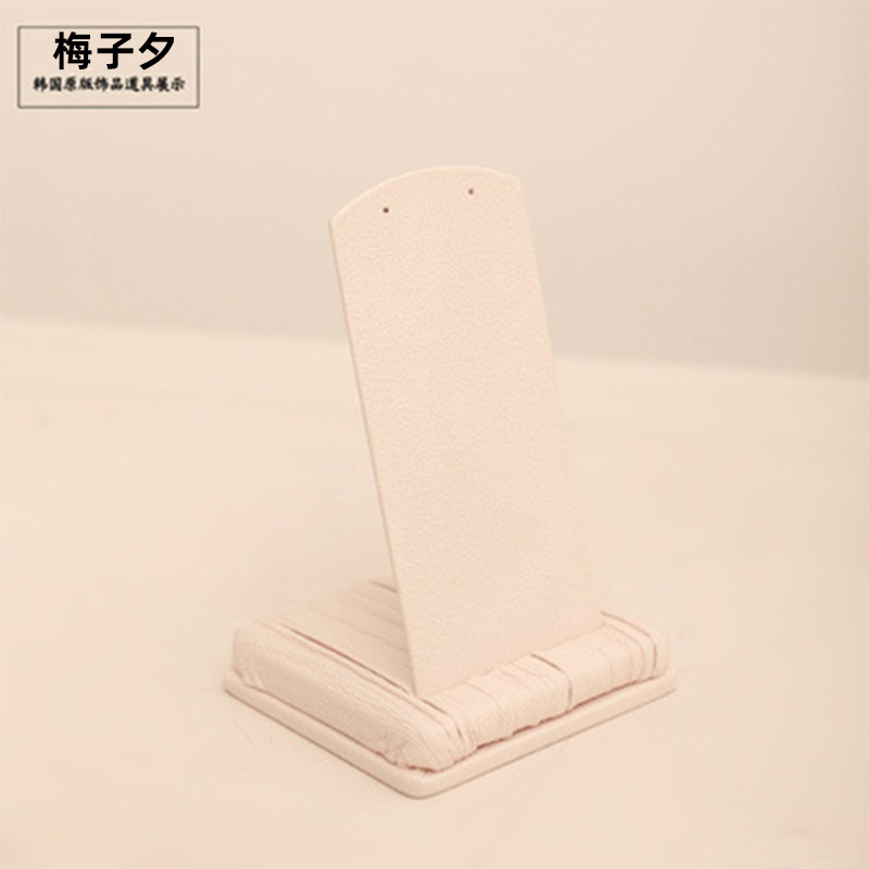 人像のアクセサリーの棚の韓国版のしわの皮のブレスレットの腕時計はイヤリングの耳のチェーンの棚のショーウインドーを撮影して道具の卸売りを陳列します。