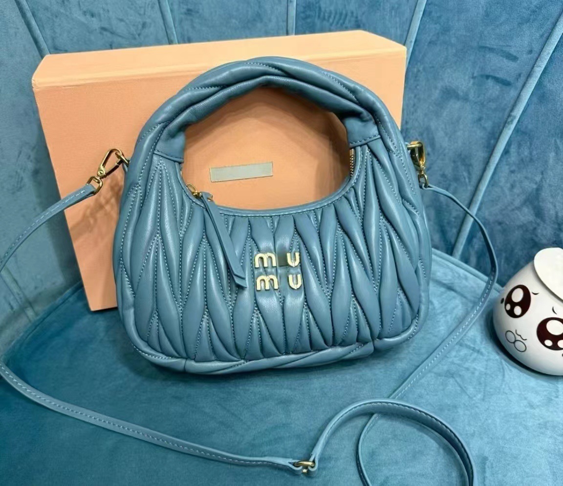 El mismo bolso de nubes plisadas de la casa de miu, la moda lingge embroidery Wire dumplings, bolso de mano, bolso de hombro único, bolso de Hobe transfronterizo