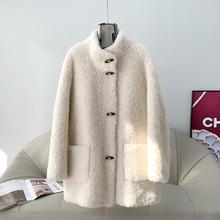 2025冬新款牛角扣羊羔毛皮草外套女中长款韩版羊剪绒大衣皮毛一体