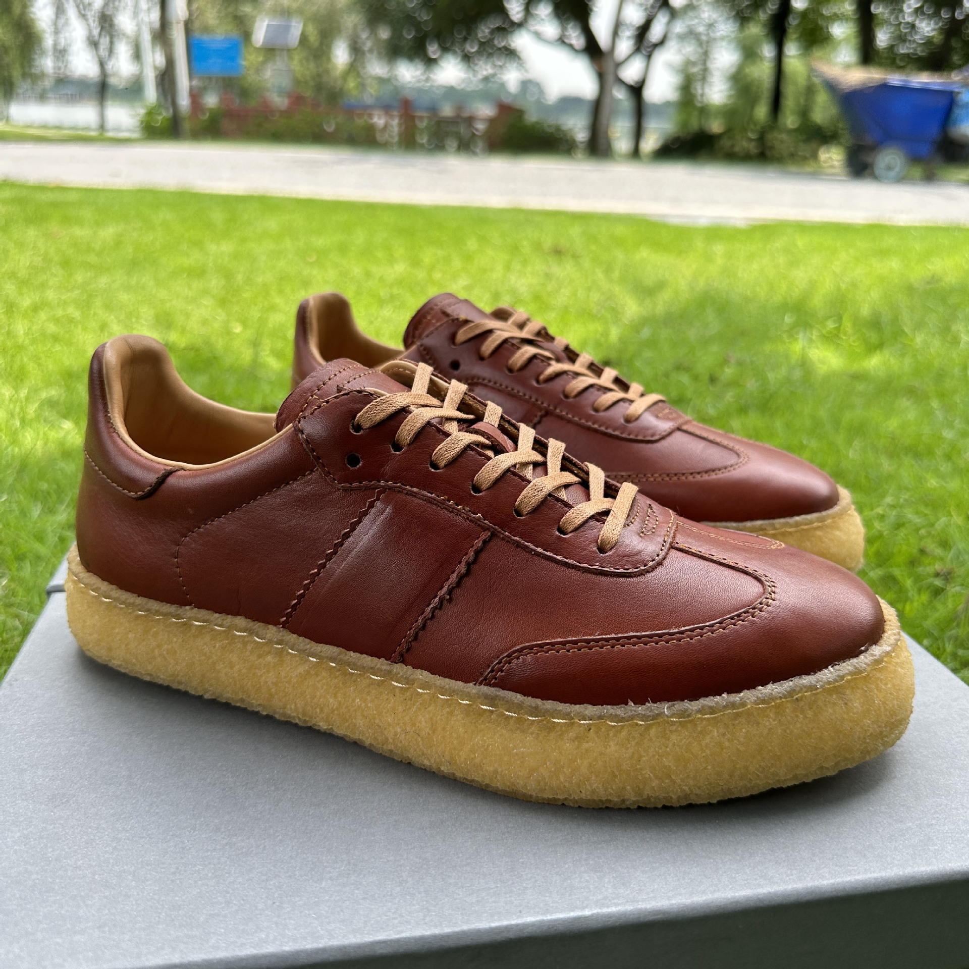 真皮男式板鞋潮鞋春夏新款头层牛皮烟胶底复古休闲男鞋工厂定制