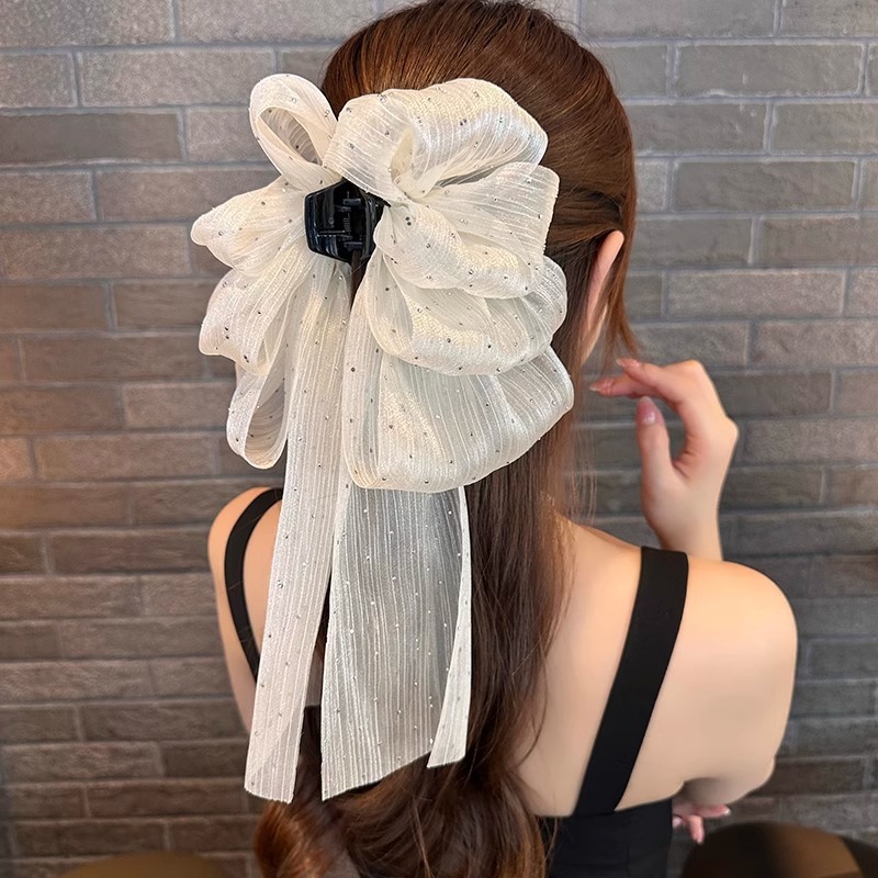 夏の新しいハイエンドオーストリッチぬいぐるみヘアクリップ女性のための大型サメクリップ黒羽グリッパー頭飾りクリップ|undefined