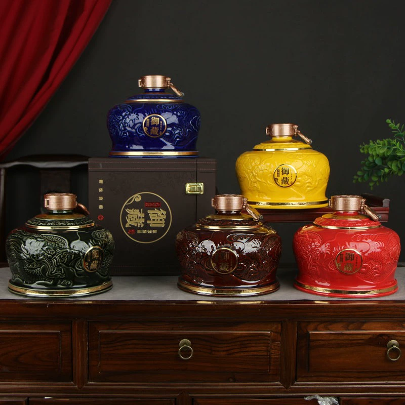 Керамическая винная банка Цзиндэчжэнь 2.5kg Imperial Dragon Jar Бытовая герметичная пустая бутылка для вина Горшок для вина Контейнер для ликера.