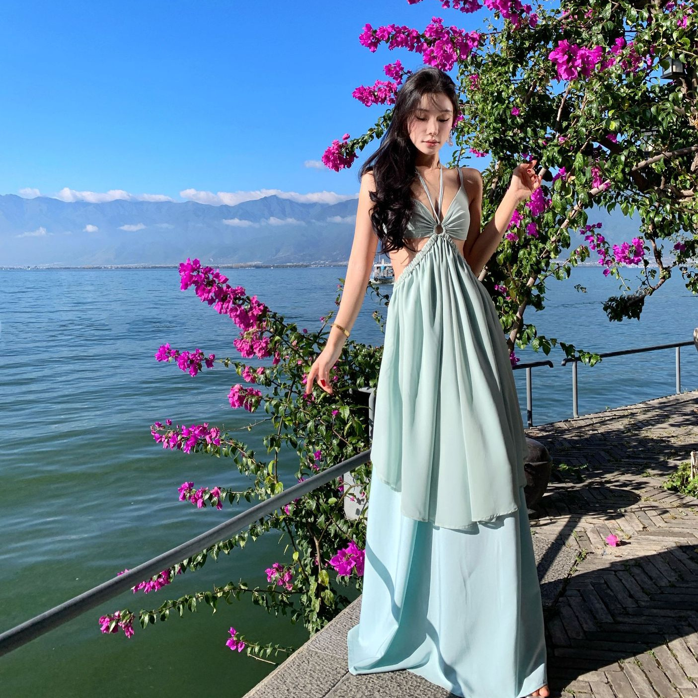 리얼 샷 민트 그린 홀리데이 스타일 페어리 슬링 원피스 아름다운 목 해변 백리스 롱 원피스 섹시한 섬 원피스