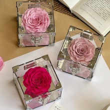 厂家批发永生花亚克力礼盒送女朋友闺蜜生日情人节礼物玫瑰花成品