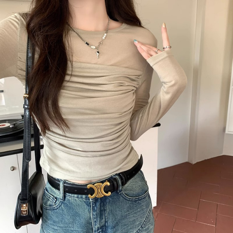 연한 초록색