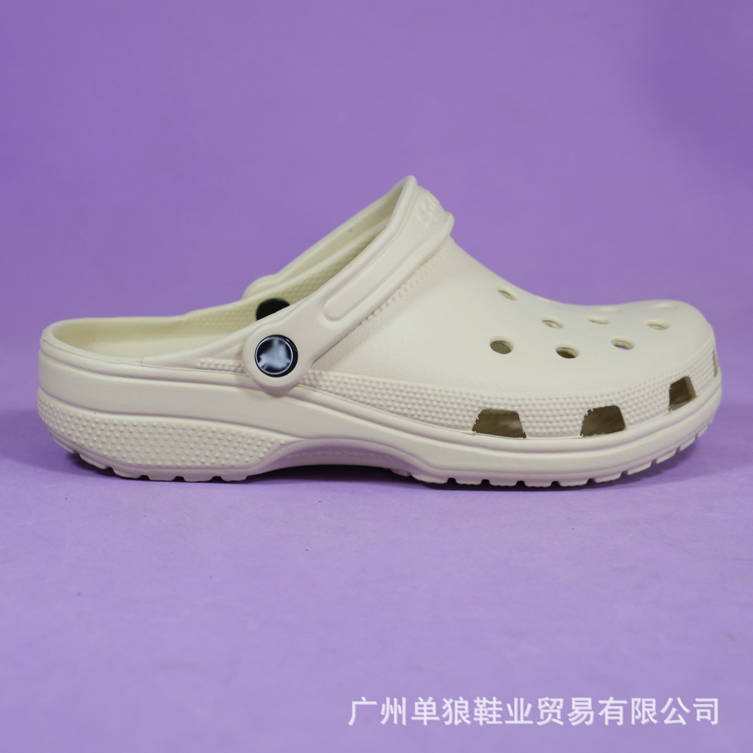 Estrellas etiquetadas de verano EVA zapatos de agujero casuales antideslizantes para mujeres zapatillas antiodorantes para parejas al aire libre sandalias