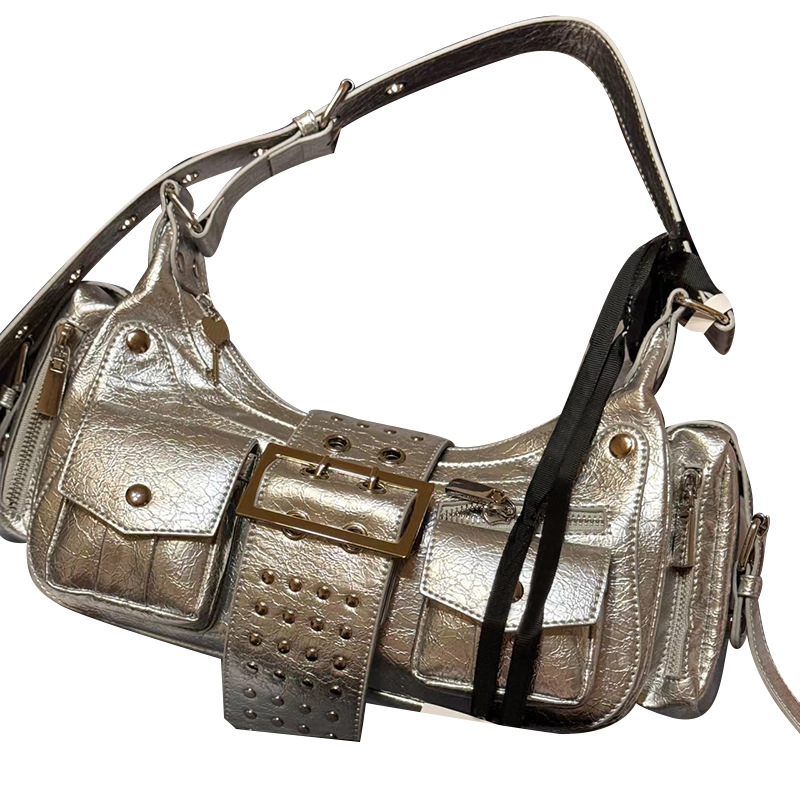 2024 Automne/Hiver Nouveau Doux Jubilé Fille Chaude Mode Métal Argent Moto Rivet Simple Épaule Aisselle Bandoulière_voghion.com