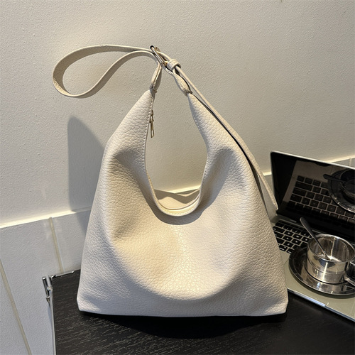 质感通勤质感手提包冬季新款复古时尚单肩腋下包托特包女包潮