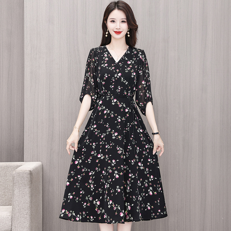 Summer Black Long Floral Dress 2024 Mom Style Long Dress for Middle-Aged Women, Sweet and Fresh for Work