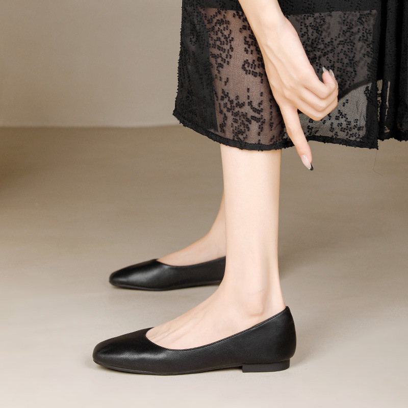 검은 사각형 머리