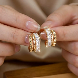 项链;手链;耳环