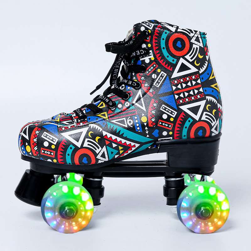 Fábrica al por mayor nuevo adulto doble fila patines niños cuatro patines adultos hombres y mujeres patines patinaje flash