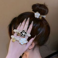 真珠のツバキの花のシュシュの高級感の頭の縄の団子の頭は髪を刺します。