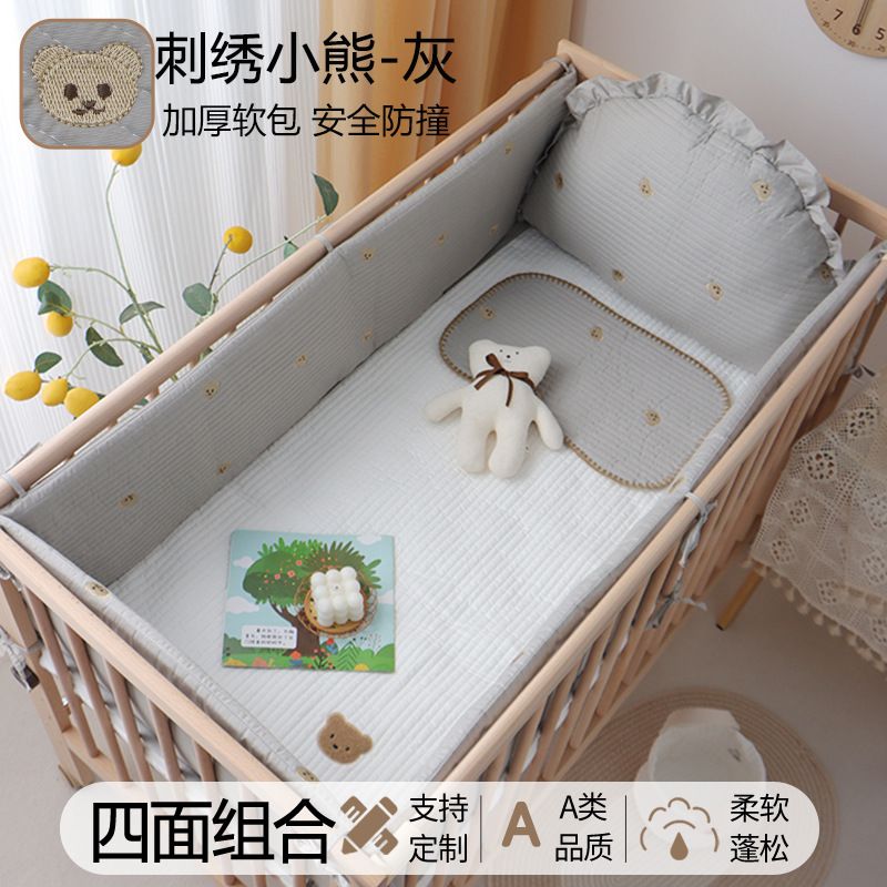 모든면에서 수 놓은 곰 회색 쿠션