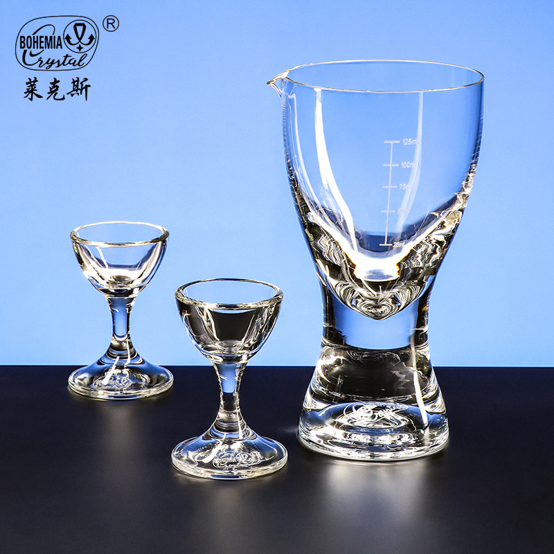 Regalos prácticos para clientes de cristal de importación checo juego de tazas de vino divididor de escala de pequeñas tazas de vino regalos de empresa