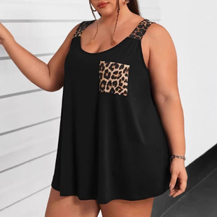 �W�����Q�羳Ů�b���R�d��Ʒ�A�Iƴ�ӱ��y�ڴ��B�������e����ȼ�