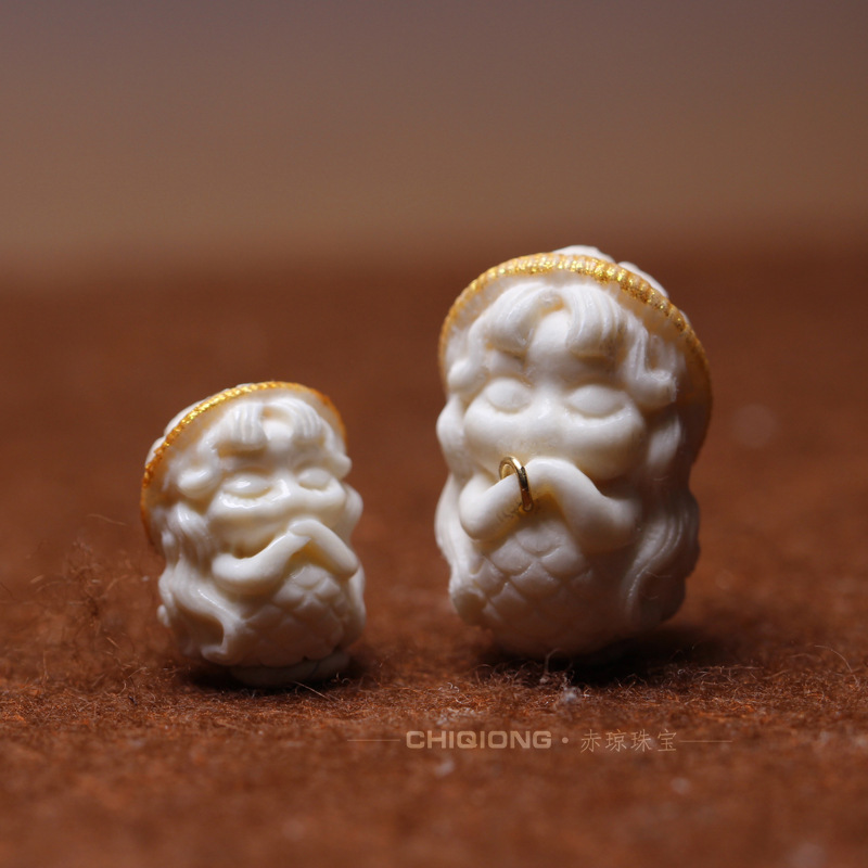 Natural Mammoth Ivory Carving Straw Hat Mermaid 18K Gold Bracelet Inlaid with Heaven and Earth Holes DIY Design Small Accessories Natural Mammoth Ivory Carving Straw Hat Mermaid 18K Gold Bracelet Inlaid with Heaven and Earth Holes DIY Design Small Accessories