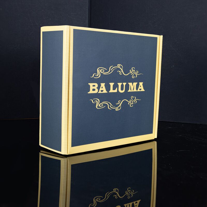 [Exclusive gift box] personalized Kraft paper box dark blue square fashion gift box can be measured as exclusive LOGO box
