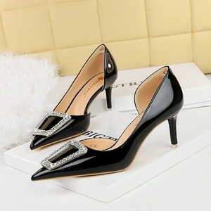 638-AK28 European and American style banquet glossy patent leather high heels for women's shoes, side hollowed out 