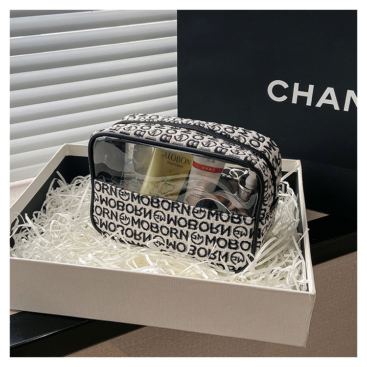 The makeup and toiletries bag can enhance the appearance level. The transparent PVC makeup box is portable and has a large capacity undefined