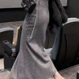 韩版高腰半身裙女春秋新款气质温柔性感格纹包臀开叉鱼尾长裙