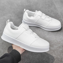 新款休闲板鞋男一脚蹬松紧鞋百搭青少年轻便运动鞋跨境平底男鞋
