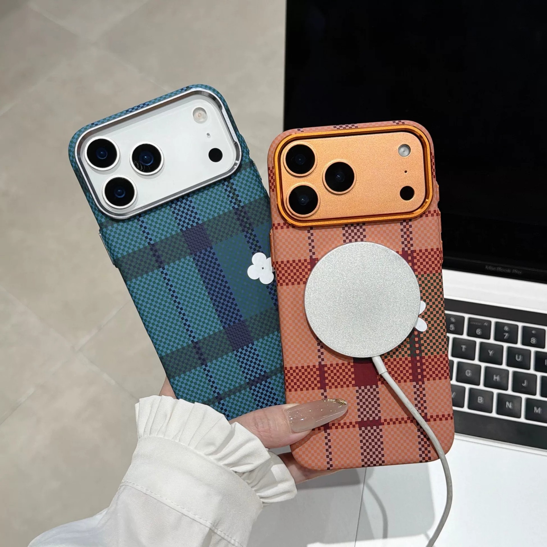 适用iPhone18promax格津生花磁吸手机壳时尚苹果17硬壳防摔保护套