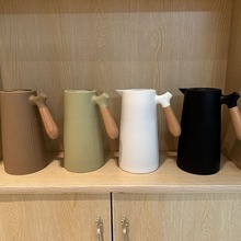 ���s�L������đ��ˮ�؄����Q�y�OӋ�м��ñ���ƿľ�|�ֱ��k��ˮ��